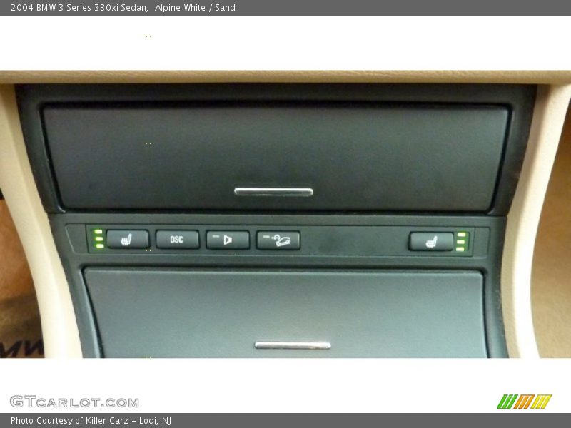Alpine White / Sand 2004 BMW 3 Series 330xi Sedan