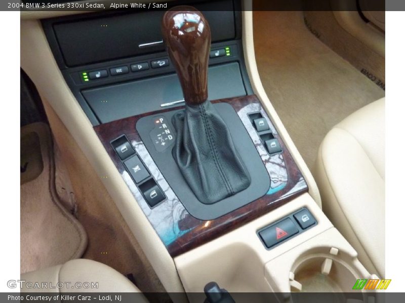 Alpine White / Sand 2004 BMW 3 Series 330xi Sedan