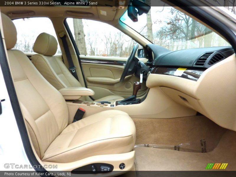 Alpine White / Sand 2004 BMW 3 Series 330xi Sedan