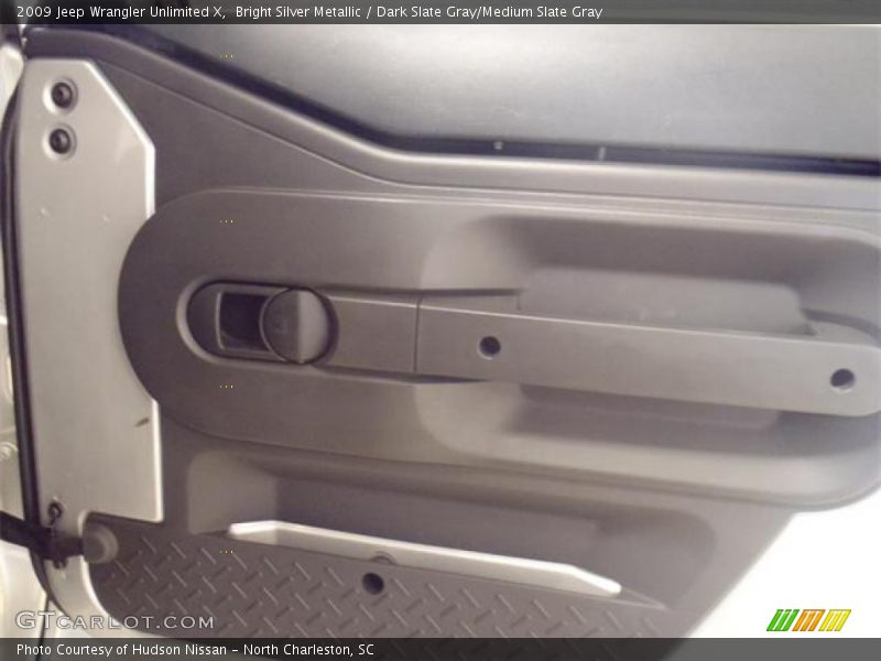 Bright Silver Metallic / Dark Slate Gray/Medium Slate Gray 2009 Jeep Wrangler Unlimited X