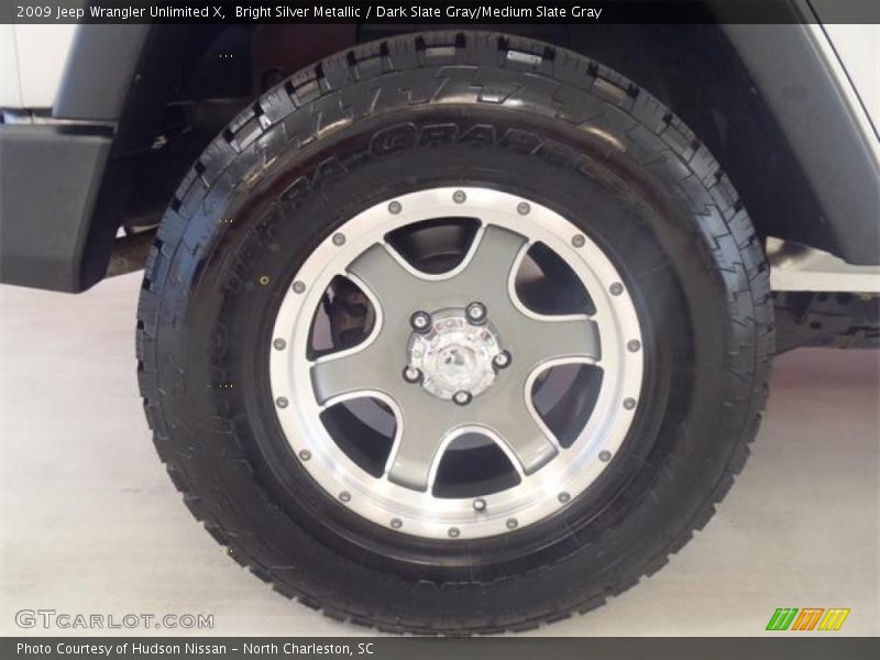 Bright Silver Metallic / Dark Slate Gray/Medium Slate Gray 2009 Jeep Wrangler Unlimited X