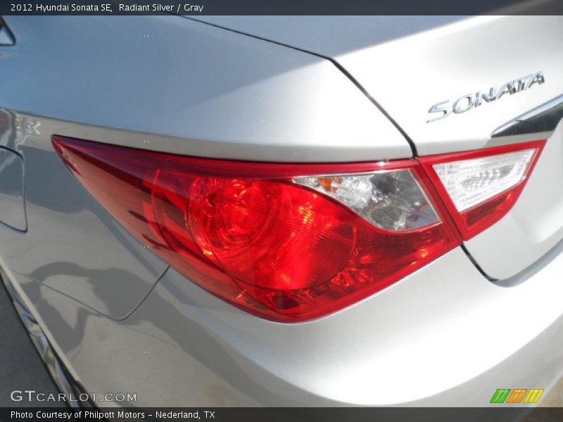 Radiant Silver / Gray 2012 Hyundai Sonata SE