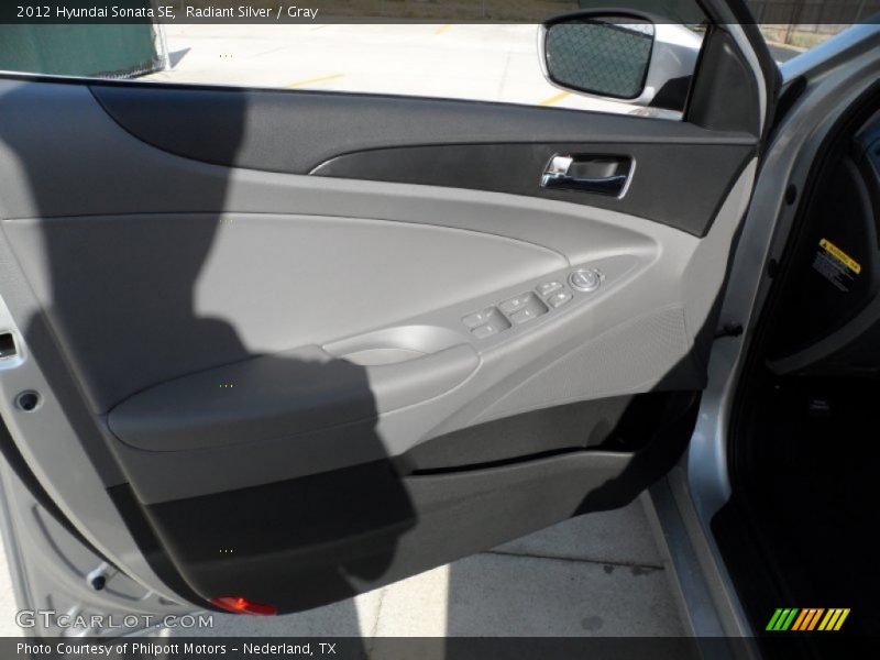 Radiant Silver / Gray 2012 Hyundai Sonata SE
