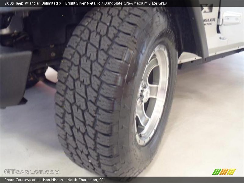 Bright Silver Metallic / Dark Slate Gray/Medium Slate Gray 2009 Jeep Wrangler Unlimited X
