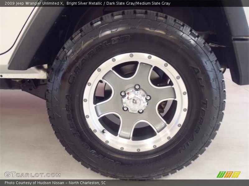 Bright Silver Metallic / Dark Slate Gray/Medium Slate Gray 2009 Jeep Wrangler Unlimited X