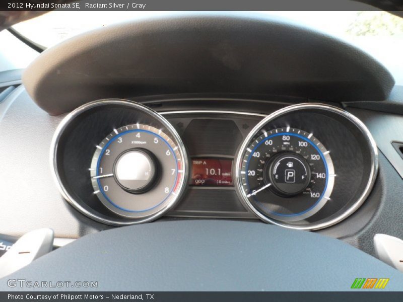 Radiant Silver / Gray 2012 Hyundai Sonata SE