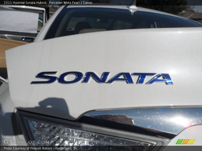  2011 Sonata Hybrid Logo