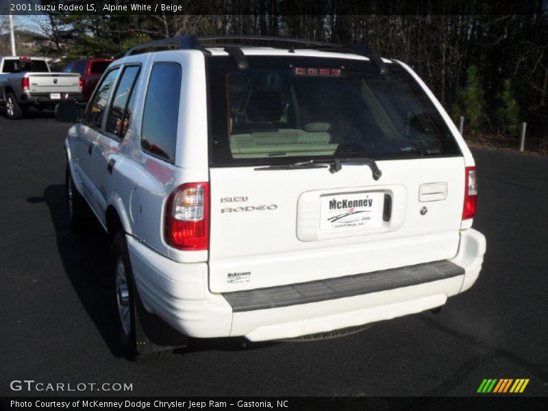 Alpine White / Beige 2001 Isuzu Rodeo LS