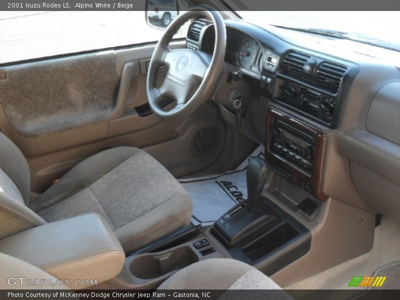 Alpine White / Beige 2001 Isuzu Rodeo LS