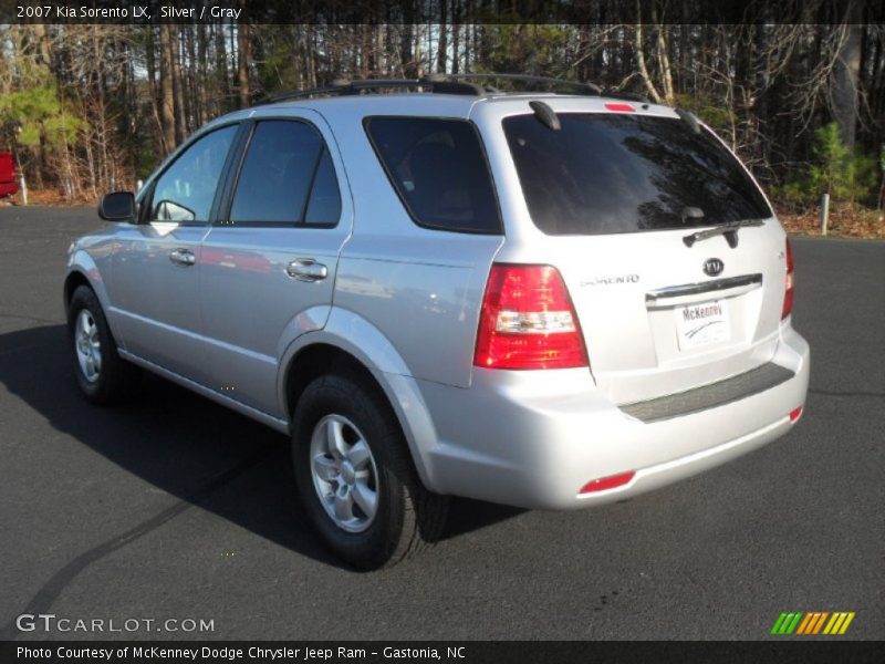 Silver / Gray 2007 Kia Sorento LX
