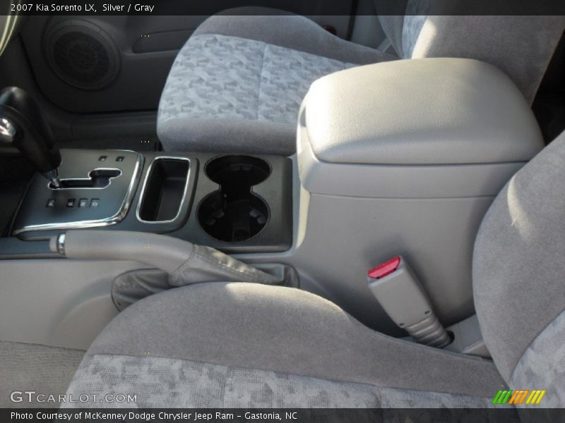 Silver / Gray 2007 Kia Sorento LX