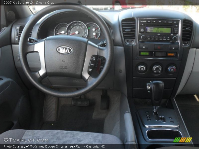 Silver / Gray 2007 Kia Sorento LX