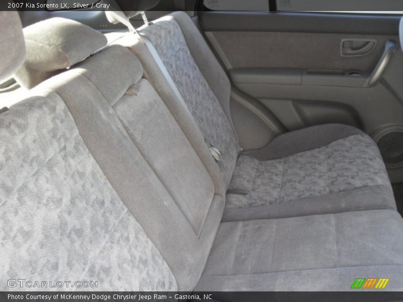 Silver / Gray 2007 Kia Sorento LX