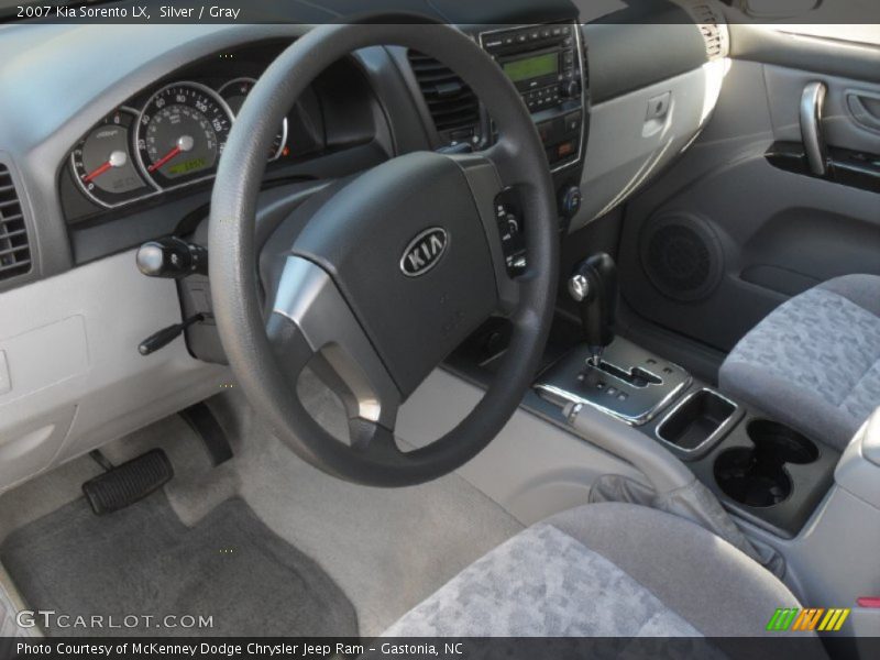 Silver / Gray 2007 Kia Sorento LX