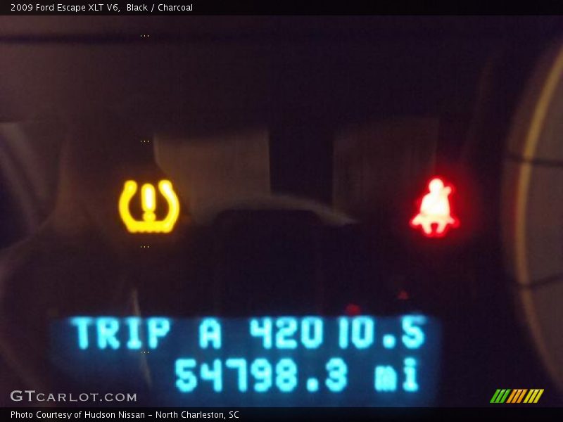 Black / Charcoal 2009 Ford Escape XLT V6