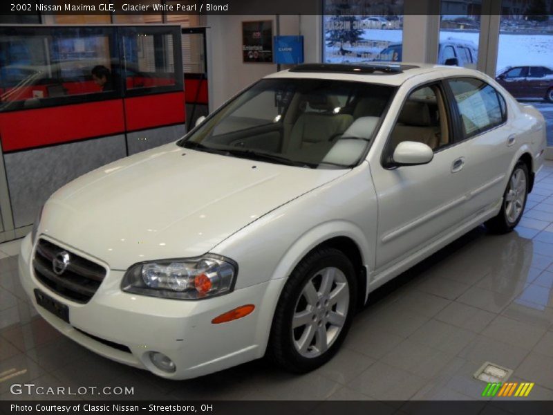 Glacier White Pearl / Blond 2002 Nissan Maxima GLE