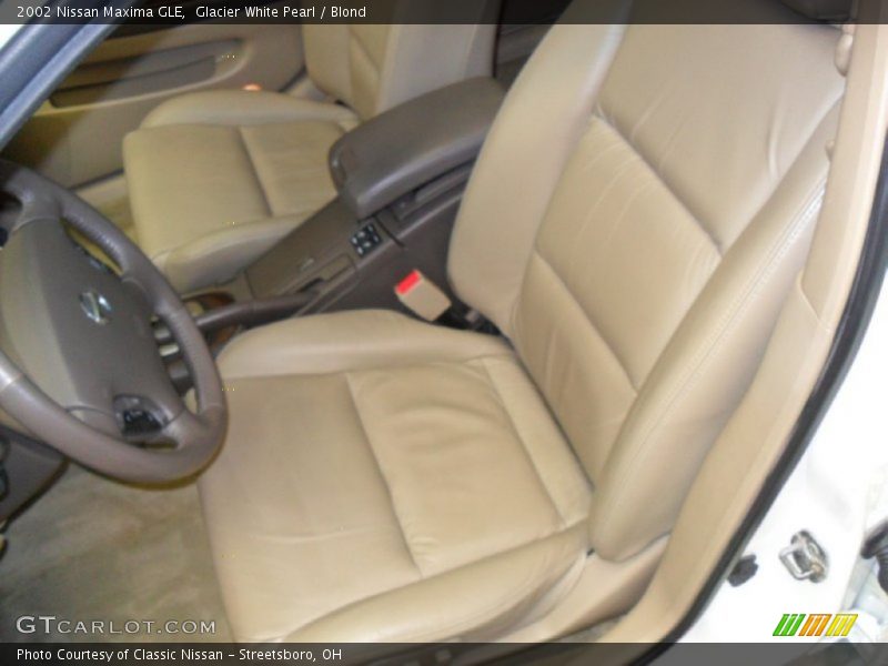 Glacier White Pearl / Blond 2002 Nissan Maxima GLE