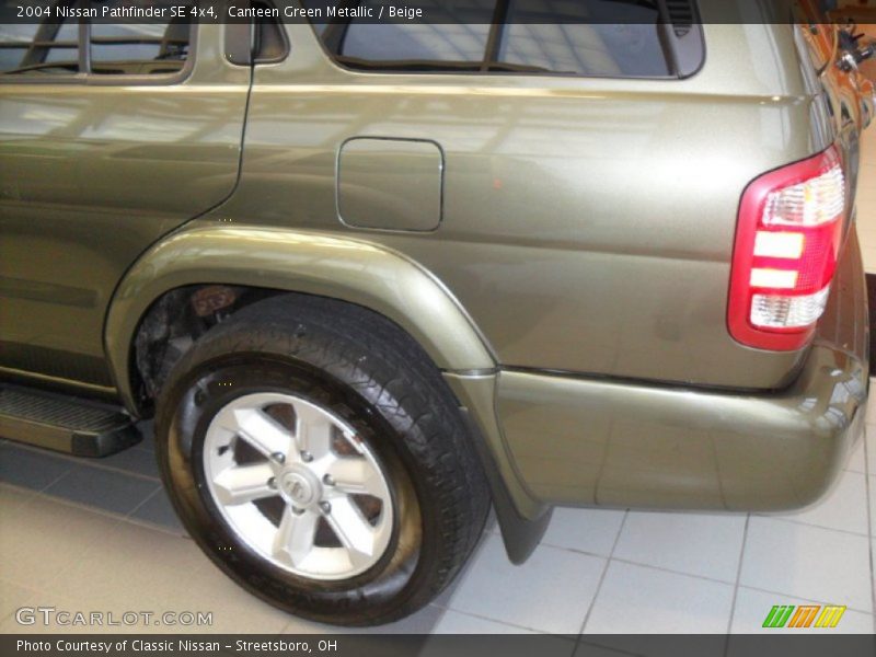 Canteen Green Metallic / Beige 2004 Nissan Pathfinder SE 4x4