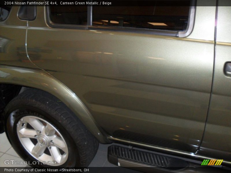 Canteen Green Metallic / Beige 2004 Nissan Pathfinder SE 4x4