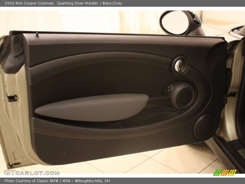 Sparkling Silver Metallic / Black/Grey 2009 Mini Cooper Clubman