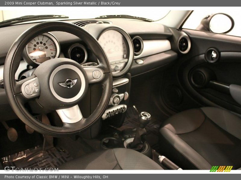 Sparkling Silver Metallic / Black/Grey 2009 Mini Cooper Clubman
