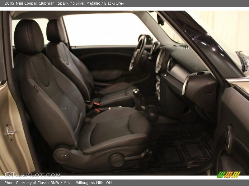 Sparkling Silver Metallic / Black/Grey 2009 Mini Cooper Clubman