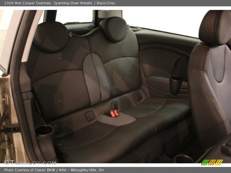 Sparkling Silver Metallic / Black/Grey 2009 Mini Cooper Clubman