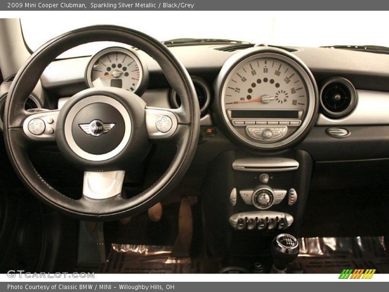 Sparkling Silver Metallic / Black/Grey 2009 Mini Cooper Clubman