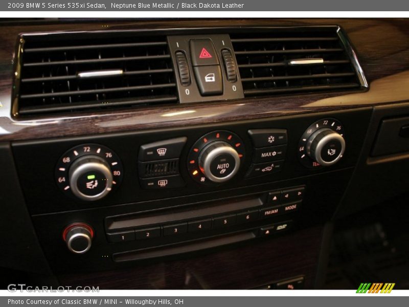 Controls of 2009 5 Series 535xi Sedan
