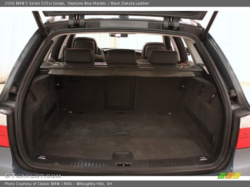  2009 5 Series 535xi Sedan Trunk