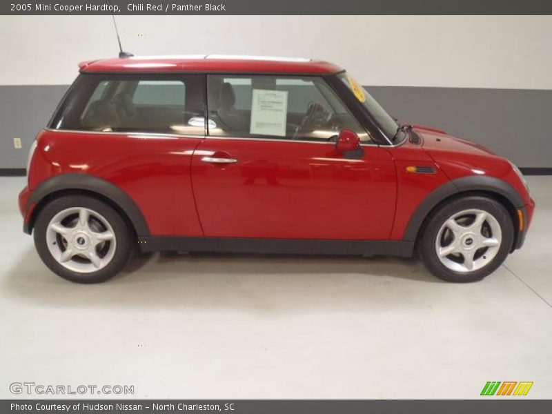 Chili Red / Panther Black 2005 Mini Cooper Hardtop
