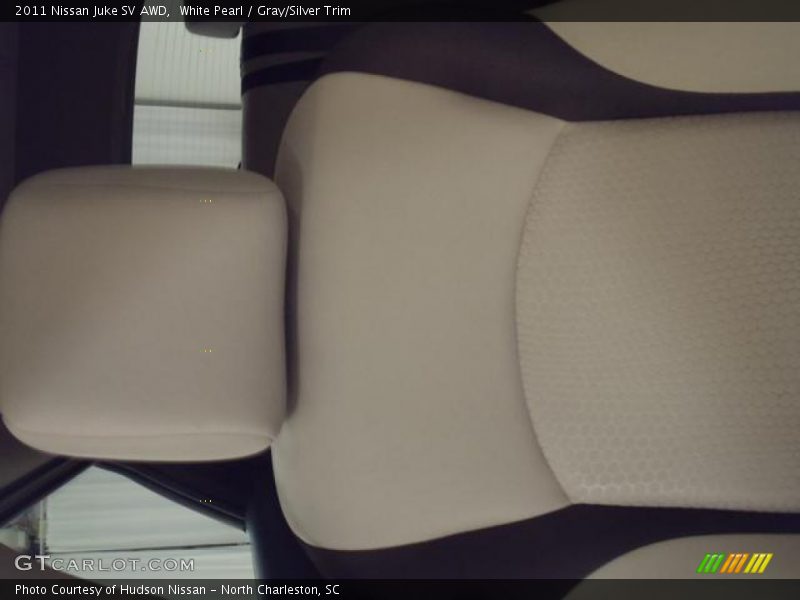 White Pearl / Gray/Silver Trim 2011 Nissan Juke SV AWD