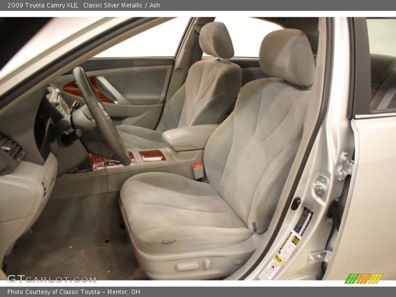 Classic Silver Metallic / Ash 2009 Toyota Camry XLE
