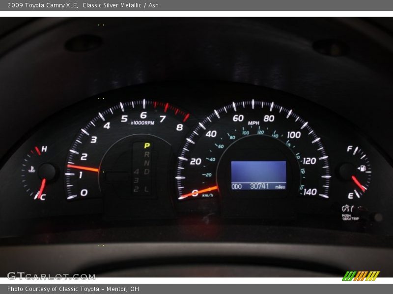 Classic Silver Metallic / Ash 2009 Toyota Camry XLE