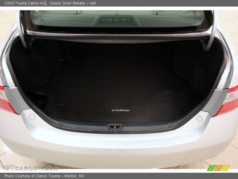 Classic Silver Metallic / Ash 2009 Toyota Camry XLE