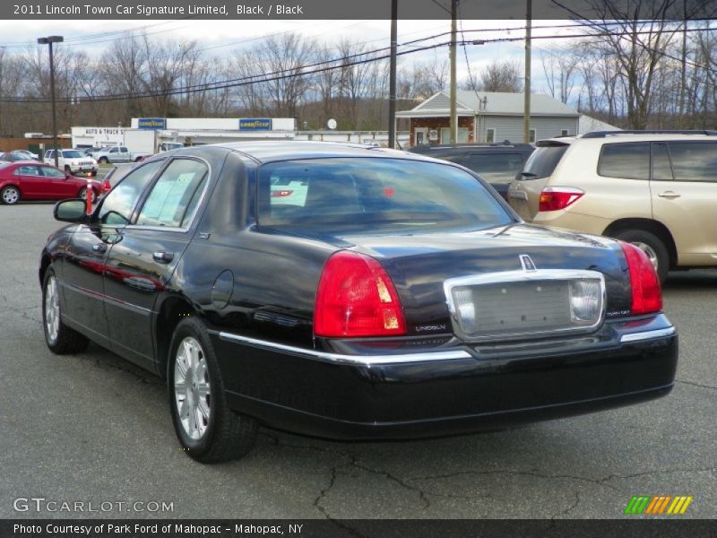 Black / Black 2011 Lincoln Town Car Signature Limited