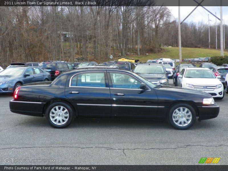 Black / Black 2011 Lincoln Town Car Signature Limited