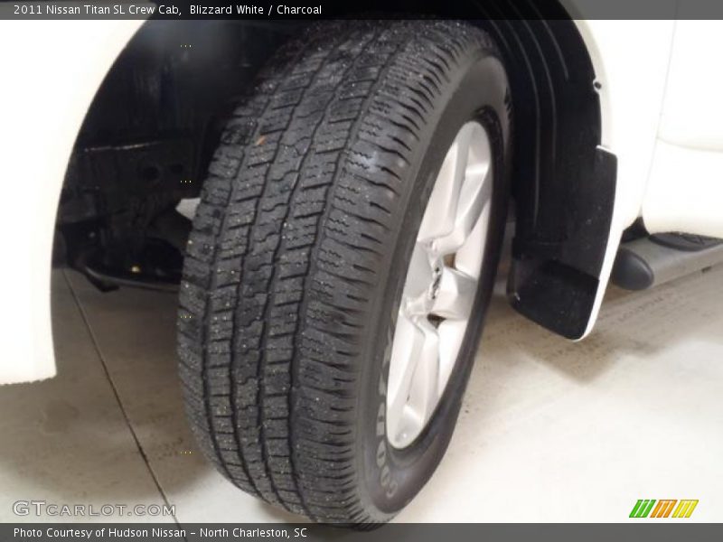 Blizzard White / Charcoal 2011 Nissan Titan SL Crew Cab