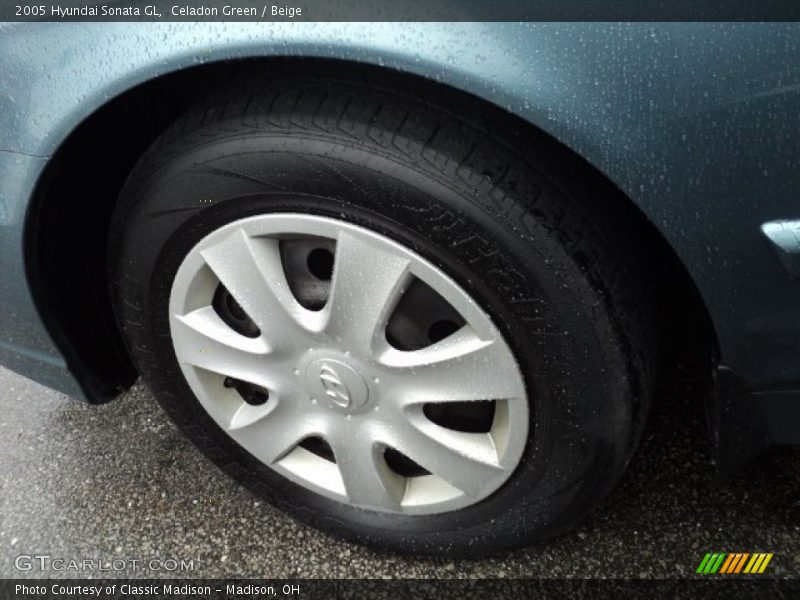  2005 Sonata GL Wheel