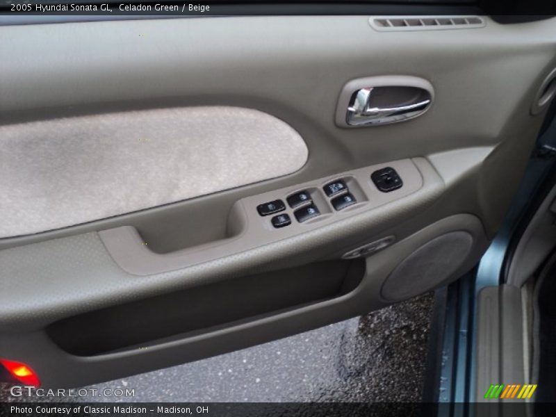 Celadon Green / Beige 2005 Hyundai Sonata GL