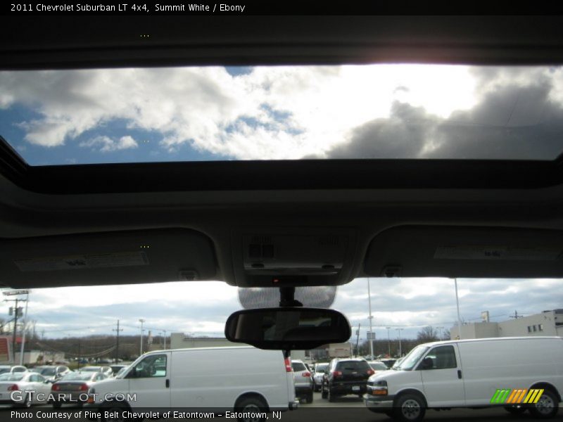 Summit White / Ebony 2011 Chevrolet Suburban LT 4x4