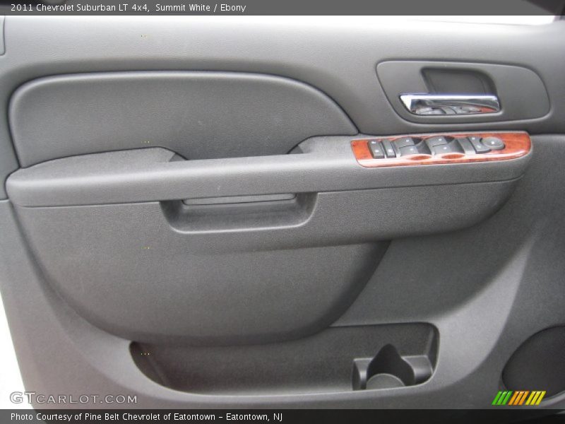 Summit White / Ebony 2011 Chevrolet Suburban LT 4x4