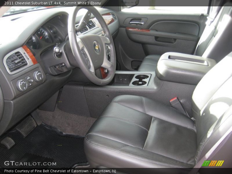 Summit White / Ebony 2011 Chevrolet Suburban LT 4x4