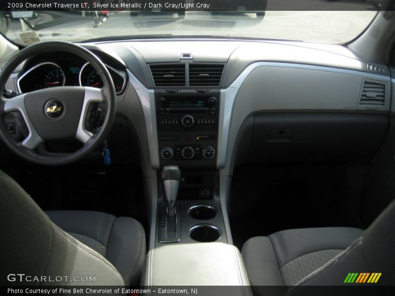 Silver Ice Metallic / Dark Gray/Light Gray 2009 Chevrolet Traverse LT