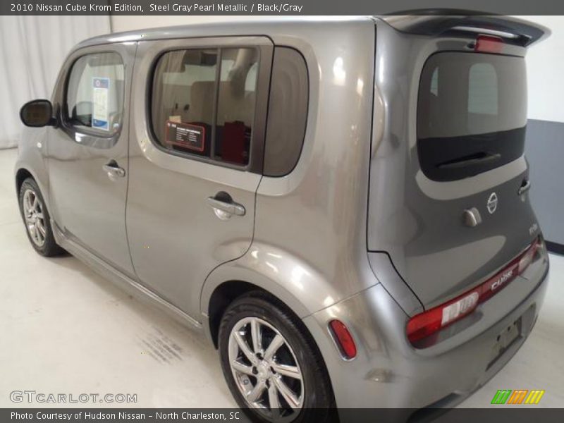 Steel Gray Pearl Metallic / Black/Gray 2010 Nissan Cube Krom Edition