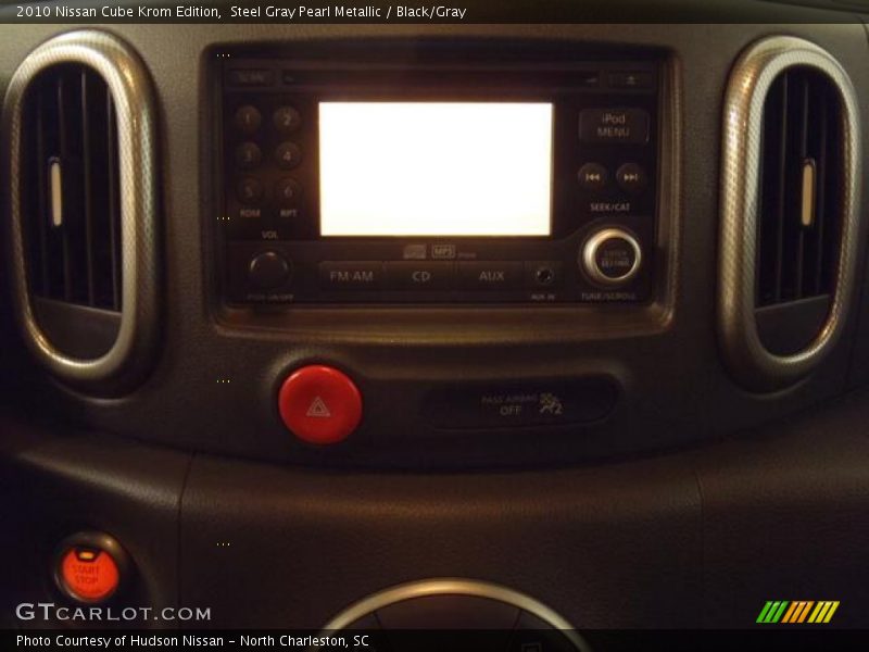 Steel Gray Pearl Metallic / Black/Gray 2010 Nissan Cube Krom Edition