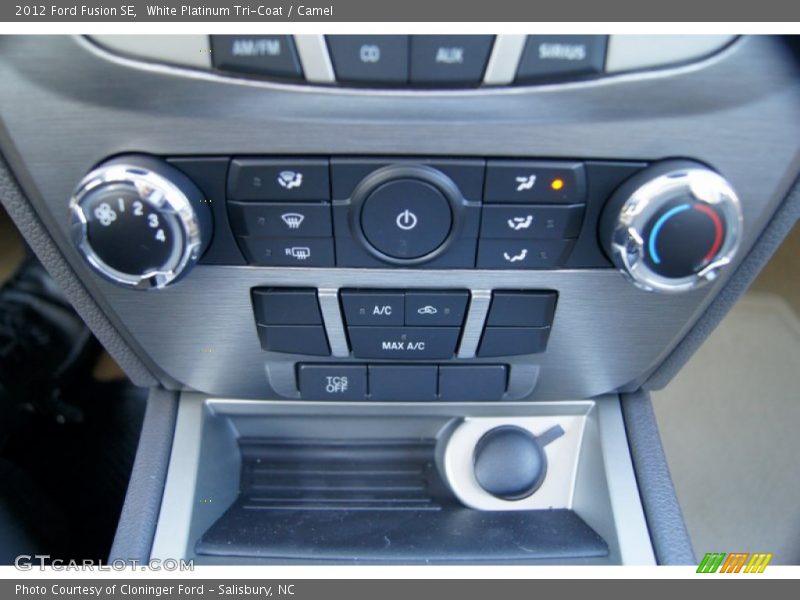 White Platinum Tri-Coat / Camel 2012 Ford Fusion SE