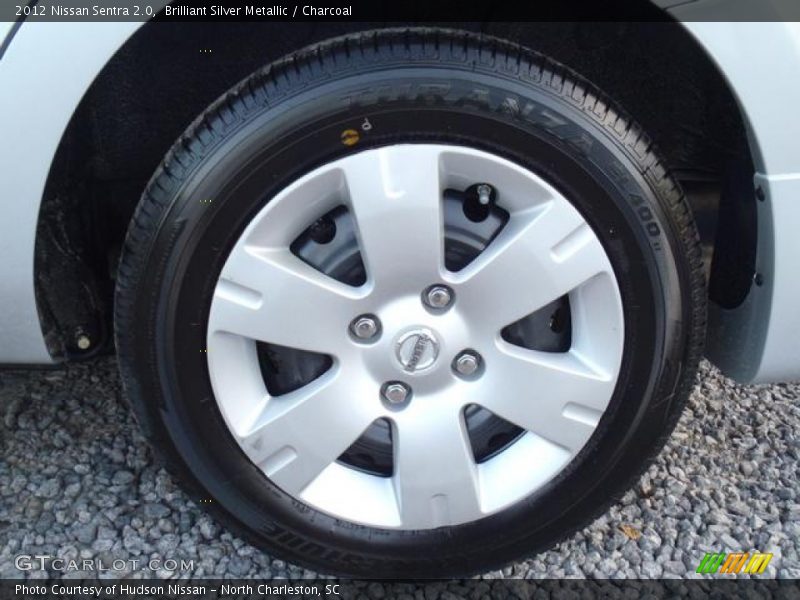 Brilliant Silver Metallic / Charcoal 2012 Nissan Sentra 2.0