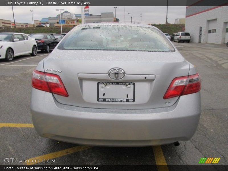 Classic Silver Metallic / Ash 2009 Toyota Camry LE