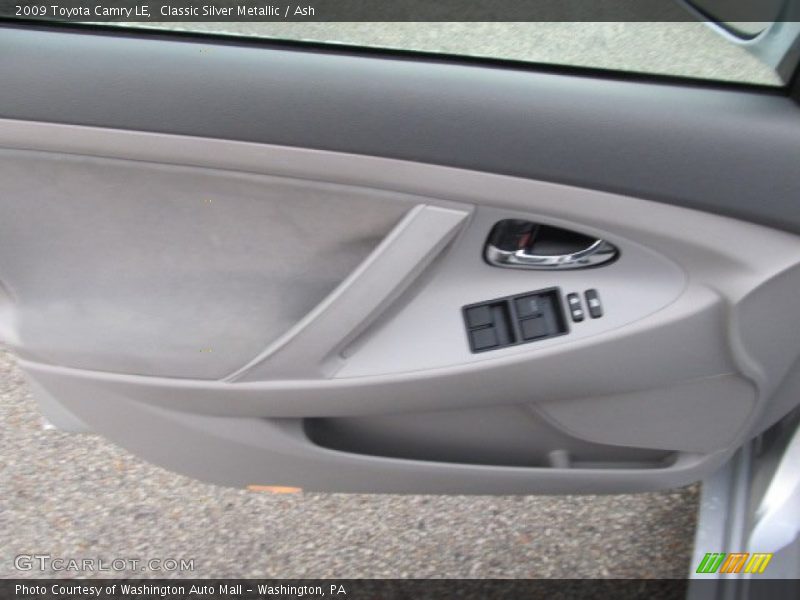 Classic Silver Metallic / Ash 2009 Toyota Camry LE